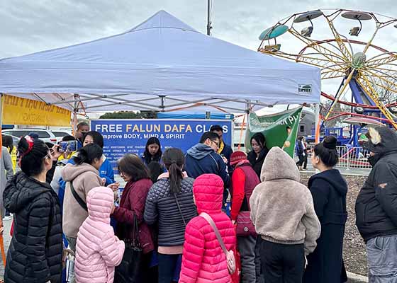 Image for article San Jose, California: Introducing Falun Dafa to Vietnamese Communities