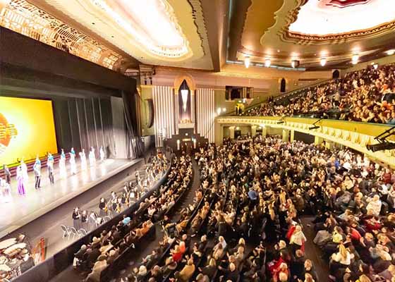 Image for article Shen Yun Continues World Tour on Three Continents: “Innovative” and “Enlightening”